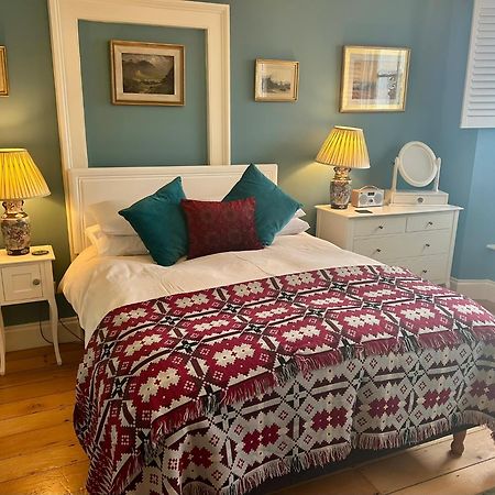 Awel Y Mor Hotell Beaumaris Exteriör bild
